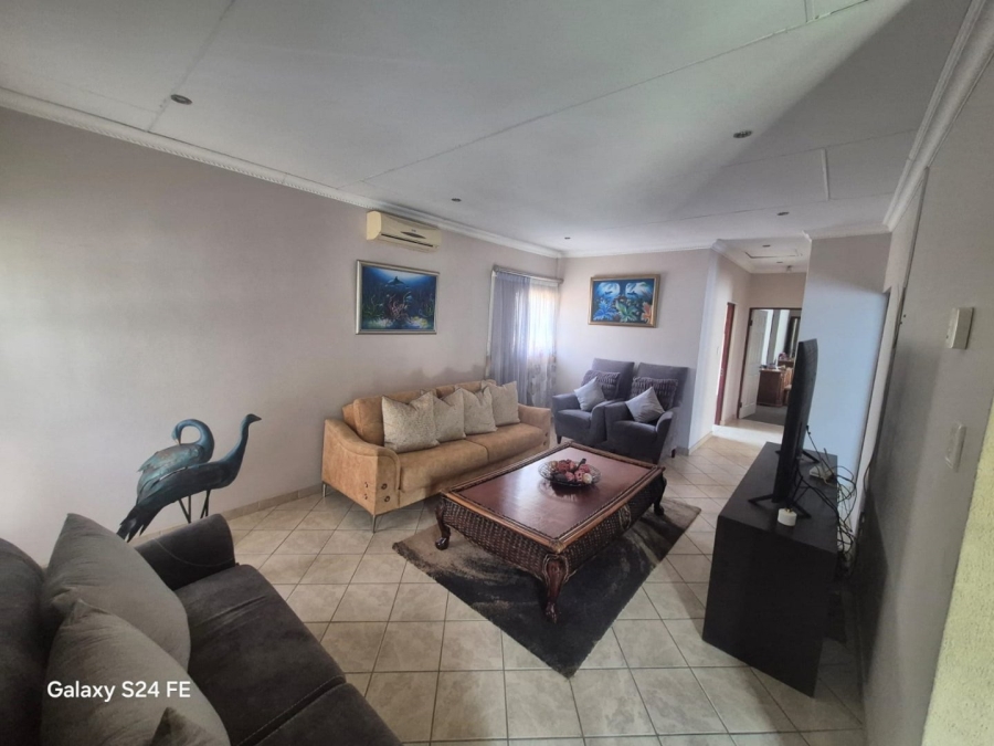 3 Bedroom Property for Sale in Safari Gardens North West